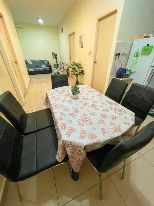 Cybercity Ph1 Near Kkia By Family Homestay Donggongon Bagian luar foto